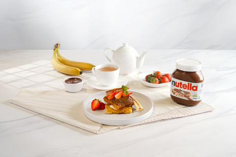 Chef Reynold Poernomo bagikan resep dessert serabi crepe Nutella. Foto: Nutella