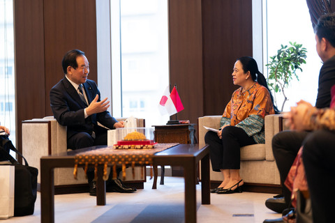 Ketua DPR RI Puan Maharani bertemu dengan Ketua Parlemen Jepang Nukaga Fukushiro di Tokyo, Jepang, Rabu (28/5/2025). Foto: DPR RI