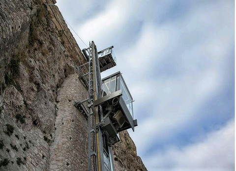 Elevator di Acropolis. Foto: Dok. Istimewa