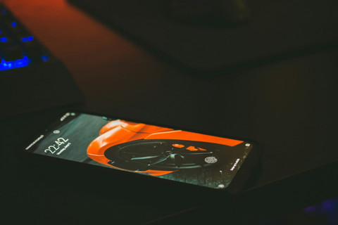 ilustrasi harga hp infinix gt 20 pro. sumber: unsplash/dimitris chapsoulas