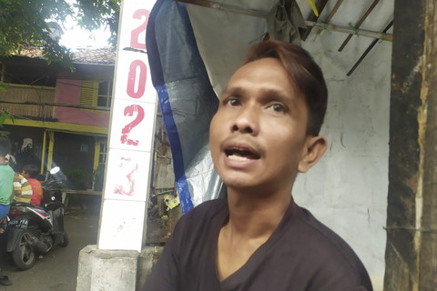 Taufik Hidayat dari Sanggar Ondel-ondel Mamit CS saat ditemui di Kramat Pulo, Jakarta Pusat, Kamis (29/5/2025). Foto: Rachmadi Rasyad/kumparan