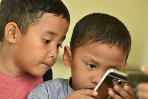 Ilustrasi Apakah Anda Sudah Mengajarkan Konsep Screen Time, Screen Break, dan Screen Zone kepada Siswa, Sumber Unsplash Budi Gustaman