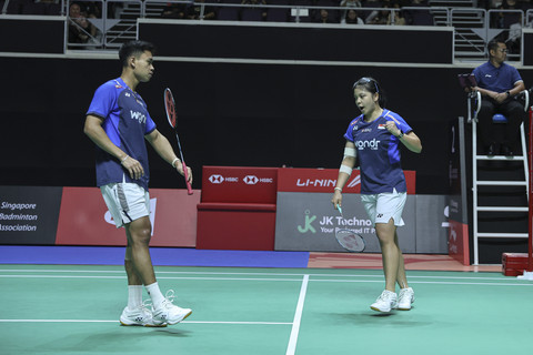 Jafar Hidayatullah/Felisha Alberta Nathaniel Pasaribu saat bertanding di Singapore Open 2025. Foto: Dok. PBSI