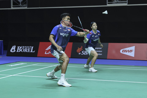 Jafar Hidayatullah/Felisha Alberta Nathaniel Pasaribu saat bertanding di Singapore Open 2025. Foto: Dok. PBSI