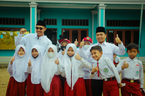 Ilustrasi Apa Saja yang Anda Lakukan untuk Mendorong Siswa Menekuni Akademik, Olahraga, Agama, Sosial, Seni, Sumber Unsplash Syahrul Alamsyah Wahid