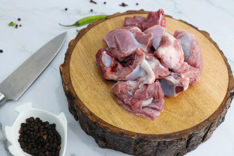 Ilustrasi daging qurban. Foto: ManaswiPatil/Shutterstock