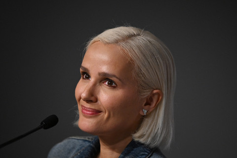 Sutradara Prancis Julia Ducournau menghadiri konferensi pers untuk film "Alpha" di Festival Film Cannes edisi ke-78 di Cannes, Prancis selatan, pada 20 Mei 2025. Foto: AFP