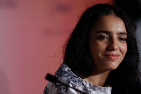 Aktris Prancis Hafsia Herzi menghadiri konferensi pers untuk film "La Petite derniere" (The Little Sister) di Festival Film Cannes edisi ke-78 di Cannes, Prancis selatan, pada 17 Mei 2025. Foto: AFP