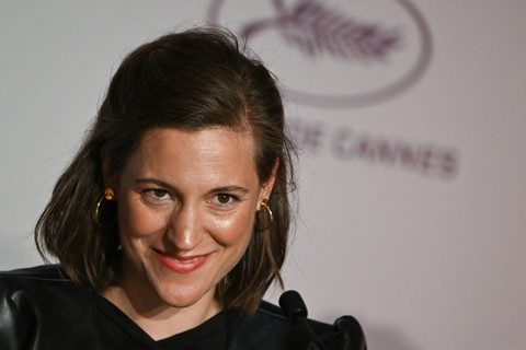 Sutradara film Spanyol Carla Simon menghadiri konferensi pers untuk film "Romeria" di Festival Film Cannes edisi ke-78 di Cannes, Prancis selatan, pada 22 Mei 2025. Foto: AFP