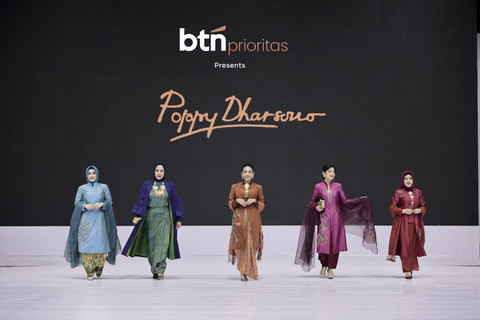 Koleksi Rona Kebaya Poppy Dharsono di Fashion show BTN Grand Gala di Indonesia Fashion Week 2025 di Jakarta Convention Center (JCC) Senayan, Jakarta, Sabtu (31/5/2025). Foto: BTN Indonesia Fashion Week