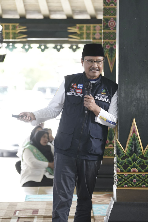 Mensos Saifullah Yusuf atau Gus Ipul dialog bersama pilar-pilar sosial di Pendopo Bupati Wonosobo, Jawa Tengah, Minggu (1/6/2025). Foto: Biro Humas Kemensos