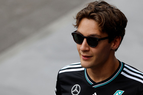 Pebalap tim Mercedes George Russell saat sesi laltihan F1 Grand Prix Barcelona di Circuit de Catalunya, Montmelo, Barcelona, Sabtu (31/5/2025). Foto: Juan Medina/REUTERS