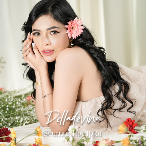 Penyanyi Delladevina. Foto: Istimewa