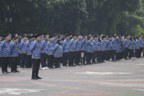 Wamensos Agus Jabo Priyono hadir dalam Upacara Peringatan Hari Lahir Pancasila di Kantor Kementerian Sosial, Senin (2/6/2025). Foto: Kemensos RI