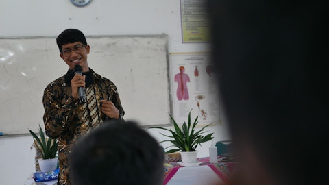 ilustrasi sambutan guru kelas 6 dalam acara perpisahan. sumber: unsplash/herlambang tinasih gusti