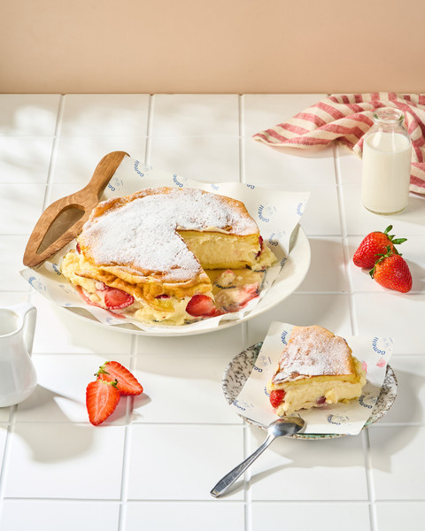 Menu karpatka strawberry di Gemelli Patisserie yang ada di Bintaro. dok: Istimewa