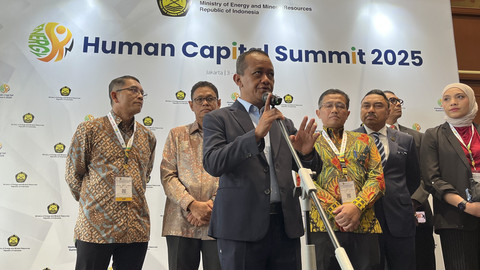Menteri ESDM Bahlil Lahadalia saat Human Capital Summit 2025 di JICC Senayan, Jakarta, Selasa (3/6/2025). Foto: Fariza Rizky Ananda/kumparan