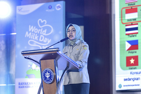 Narasumber dalam perayaan Hari Susu Sedunia 2025 bersama Frisian Flag Indonesia di kampus IPB Bogor, Senin (2/6/2025). Foto: Dok. Frisian Flag Indonesia