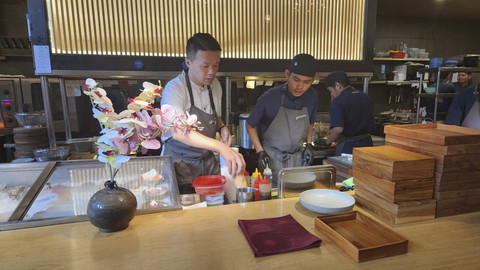 Suasana di restoran Jepang 'Okuzono' Jakarta (28/5/2025). Foto: Azalia Amadea/kumparan