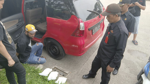 Pengedar heroin saat ditangkap Polda Metro Jaya di Jakarta Barat. Foto: Dok. Istimewa