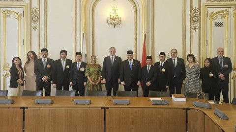 Menko Airlangga Temui Sekjen OECD Guna Serahkan Initial Memorandum. Foto: Dok. Kemenko Ekonomi