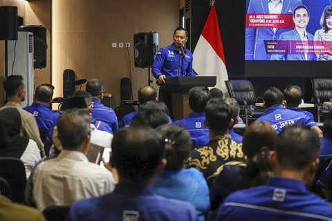 Ketua Umum Partai Demokrat Agus Harimurti Yudhoyono (AHY) memberikan sambutan pembuka di acara Proklamasi Democracy Forum di Kantor DPP Partai Demokrat, Jakarta, Rabu (4/5/2025). Foto: Iqbal Firdaus/kumparan