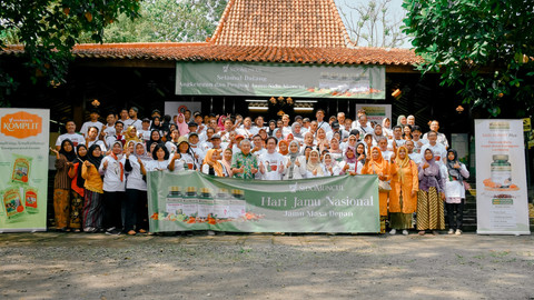 PT Industri Jamu dan Farmasi Sido Muncul Tbk (Sido Muncul) mengundang 100 pedagang angkringan dan jamu ke Pabrik Sido Muncul, Semarang, Jawa Tengah, pada Selasa (3/6).