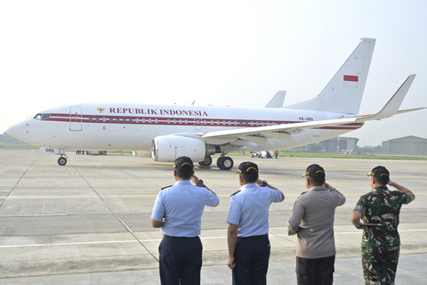 Pesawat kepresidenan yang membawa Presiden Republik Indonesia Prabowo Subianto bertolak menuju Provinsi Kalimantan Barat untuk kunjungan kerja, Kamis (5/6/2025). Foto: Kris - Biro Pers Sekretariat Presiden