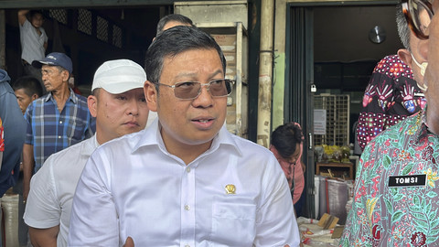 Kepala Badan Pangan Nasional (Bapanas) Arief Prasetyo Adi di Pasar Beras Induk Cipinang (PIBC), Jakarta Timur, Kamis (5/6/2025). Foto: Widya Islamiati/kumparan