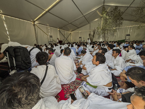 Suasana di tenda misi haji. Foto: Moh Fajri/kumparan