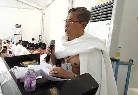 Katib AAM PBNU KH Ahmad Said Ansori saat memberikan sambutan di Arafah, Arab Saudi. Foto: Youtube/Kemenag RI