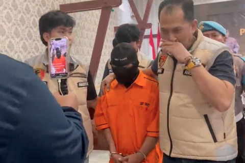 Wadison Pasaribu digiring ke tahanan. Dok: kumparan