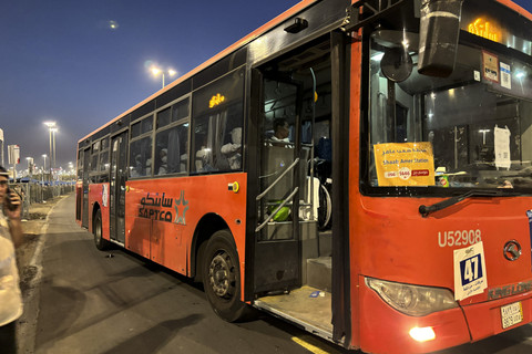 Bus yang mengangkut jemaah haji yang lakukan murur di Muzdalifah. Foto: Moh Fajri/kumparan