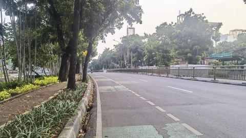 Sepinya jalanan kawasan Menteng Atas arah Menteng, Setiabudi, Jaksel, Jumat (6/6/2025). Foto: Thomas Bosco/kumparan