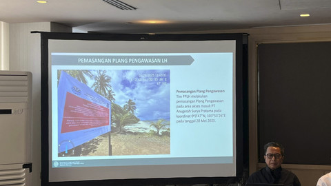 Konferensi pers mengenai Raja Ampat, Papua, Minggu (8/6/2025).  Foto: Haya Syahira/kumparan