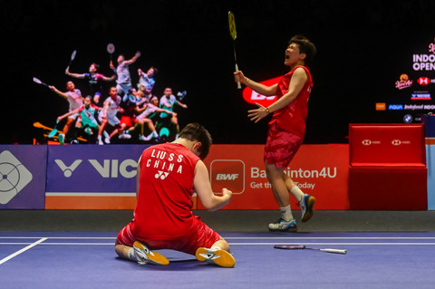 Ganda putri China Tan Ning dan Liu Sheng Shu saat melawan ganda putri Korea Baek Ha Na dan Lee So Hee pada semifinal Kapal Api Indonesia Open 2025 di Istora Senayan, Gelora Bung Karno, Jakarta, Sabtu (7/6/2025). Foto: Rivan Awal Lingga/ANTARA FOTO