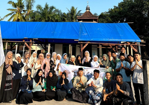Ikam Lamtim melakukan penyembelihan hewan kurban di Dusun 5 (Kedung Rejo), Desa Rejomulyo, Kecamatan Pasir Sakti, Lampung Timur pada Jumat (6/6). | Foto: Istimewa