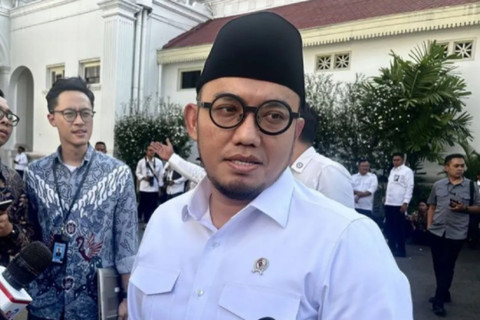 Wakil Menteri Haji dan Umrah, Dahnil Anzar Simanjuntak, menjawab pertanyaan wartawan saat ditemui sebelum Sidang Kabinet Paripurna, di Istana Kepresidenan, Jakarta, Senin (5/5/2025). Foto: Genta Tenri Mawangi/ANTARA
