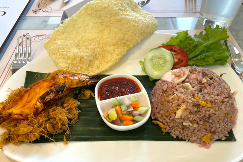 Menu nasi goreng ala Tanta Restaurant & Lounge. Foto: Salsha Okta Fairuz/kumparan