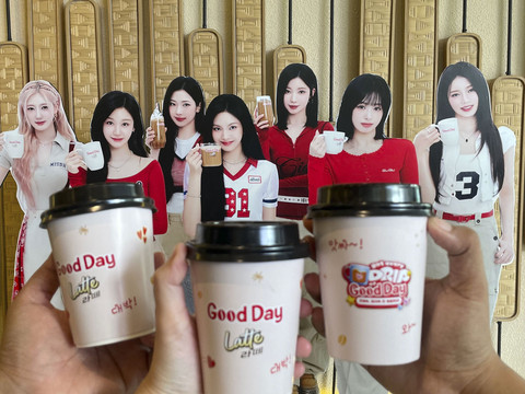 Kopi Good Day gaet BABYMONSTER sebagai ambassador terbaru. Foto: Salsha Okta Fairuz/kumparan