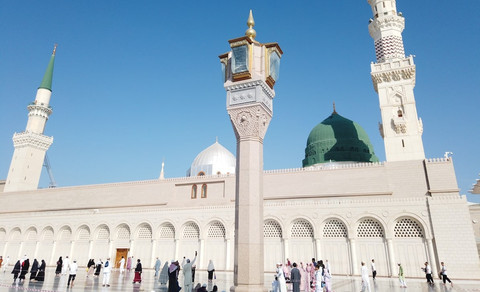 Ilustrasi Syarat Visa Umrah Terbaru 2025 Sumber Unsplash/Ryan Pradipta Putra