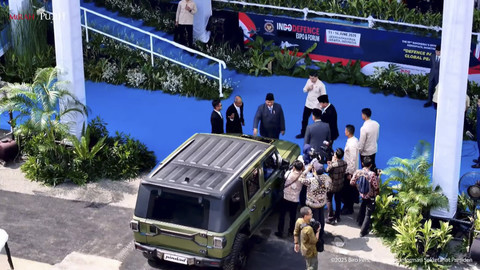Presiden RI Prabowo Subianto meluncurkan mobil mv3 EV bernama Pandu di Jakarta, Rabu (11/6/2025). Foto: YouTube/Sekretariat Presiden