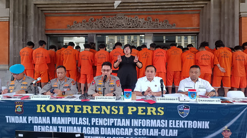 Kapolda Bali Irjen Daniel Adityajaya saat jumpa pers kasus love scamming di Halaman Mapolda Bali, Rabu (11/6). Foto: Denita BR Matondang/kumparan