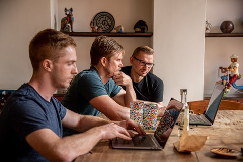  Unsplash/Parabol the Agile Meeting Tool