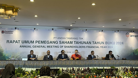 Konferensi pers Rapat Umum Pemegang Saham Tahunan (RUPST) PT Antam (Persero) di Hotel Borobudur Jakarta, Kamis (12/6/2025). Foto: Fariza Rizky Ananda/kumparan