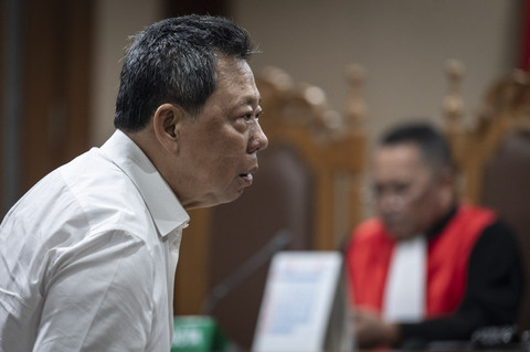 Terdakwa kasus dugaan korupsi pengelolaan tata niaga komoditas timah di wilaya... </div>
<div class=