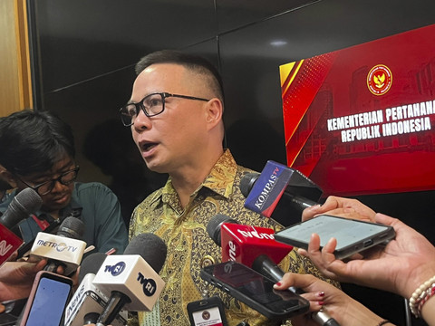 Kepala Biro Infohan Setjen Kemenhan RI, Brigjen TNI Frega Wenas saat di Wawancara di Kantor Kementerian Pertahanan, Jakarta Pusat, Jumat (13/6/2025). Foto: Dok. Kejati Jabar