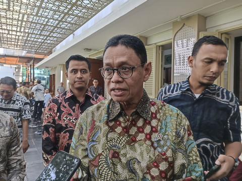 Wakil Menteri ESDM, Yuliot Tanjung di kantornya, Jumat (13/6/2025). Foto: Muhammad Fhandra Hardiyon/kumparan