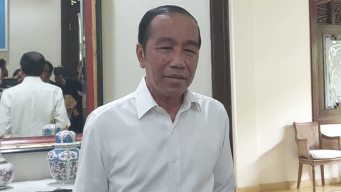 Presiden ke-7 Joko Widodo (Jokowi) saat ditemui di rumahnya di Solo, Jawa Tengah, Jumat (13/6/2025). Foto: kumparan