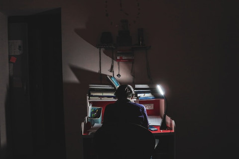 Ilustrasi Refleksi CASEL. Sumber: Unsplash/Ramsha Asad